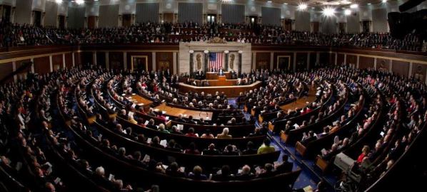 Panoramic view of Barack Obama delivering his 2011 State of the Union Address.